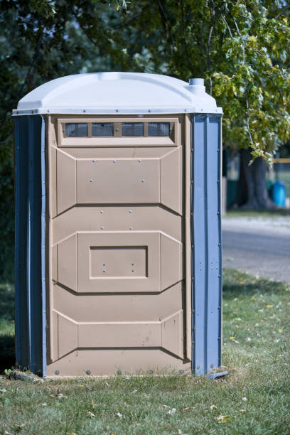 Best Emergency porta potty rental  in Evart, MI